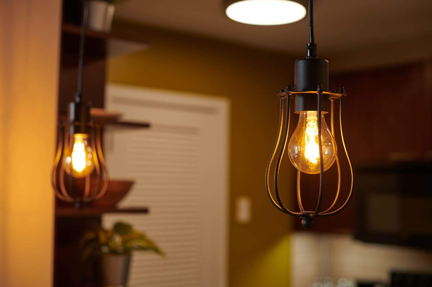 Sylvania LED Vintage Amber Glow A15 Light Bulb, 40W Equivalent Efficient 4.5W, Dimmable, Medium Base - 1 Pack (75343) - Image 5